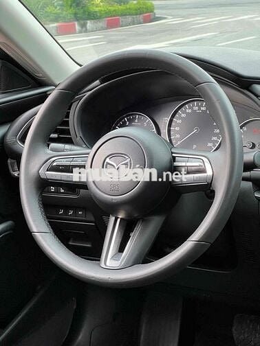 Mazda 3 2022 1.5L Luxury - 50000 km