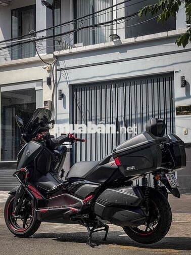 cần bán Yamaha Xmax300 2024
