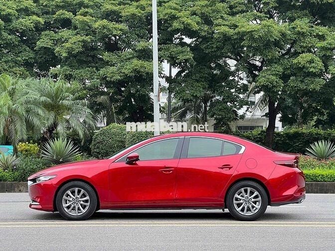 Mazda 3 2022 1.5L Luxury - 50000 km