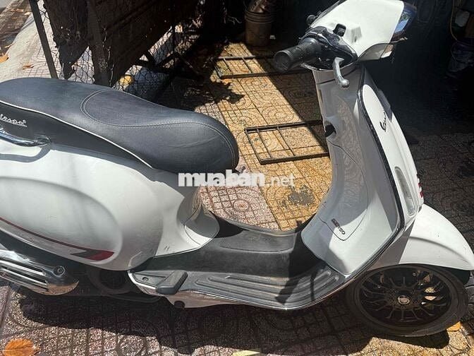 Vespa 2021 150 Abs