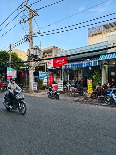 Bán nhà 3 tầng mặt tiền KD 4,5x23m 107/ Nguyễn Văn Khối