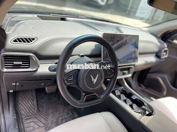 VinFast VF8 2023 Plus Pin mua CATL - 23000 km