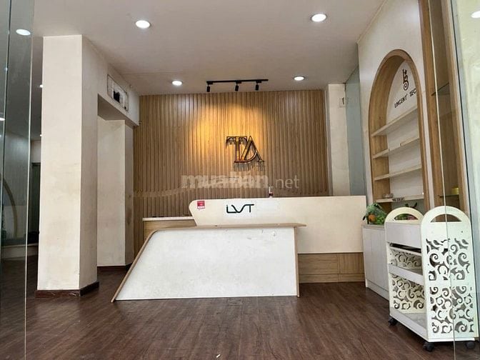 Chính chủ cho thuê MTKD 37 Hồ Bá Kiện, Quận 10, DT: 8x16, DTSD 500m2.