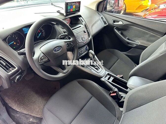 Ford Focus 2017 Trend 1.5AT, màu xám,48.000 km