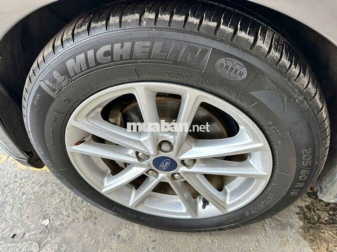 Ford Focus 2017 Trend 1.5AT, màu xám,48.000 km