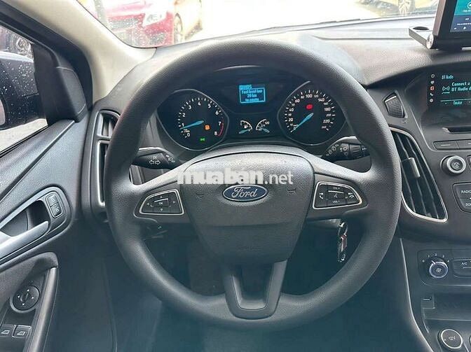 Ford Focus 2017 Trend 1.5AT, màu xám,48.000 km