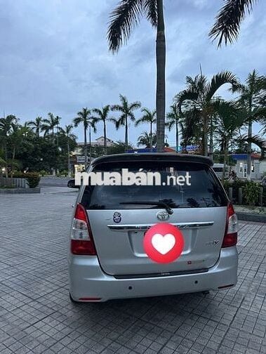 Toyota Innova 2012 2.0V - 200000 km