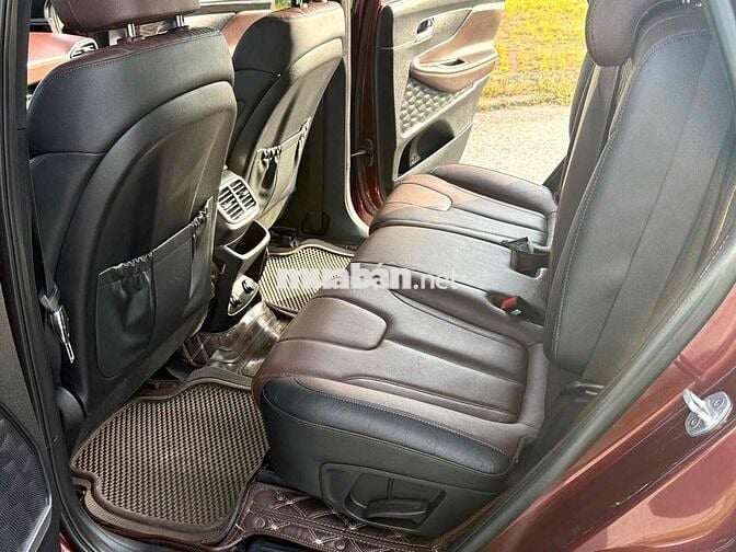 Hyundai Santa Fe 2019 2.2D Premium - 78000 km