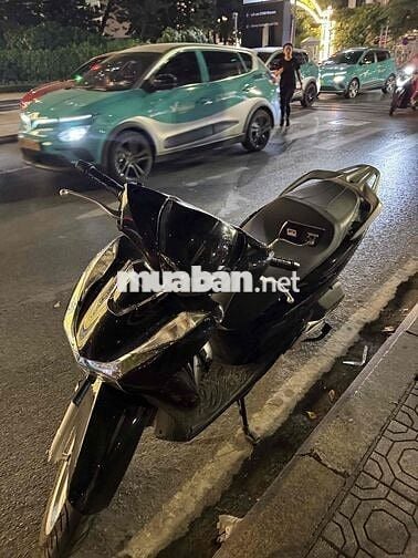 Bán SH150i 2022 - 1 chủ từ mới , xe đi cực ít