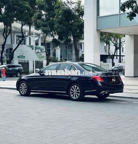 MERCEDES E200 MÀU XANH CAVANSITE NỘI THẤT NÂU ĐẸP