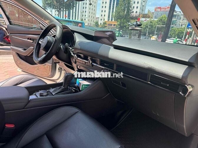 Mazda 3 2021 1.5 Luxury - 40000 km