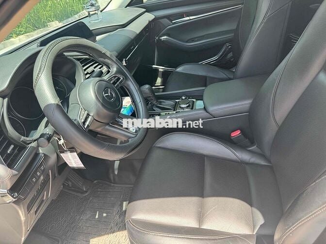 Mazda 3 2021 1.5 Luxury - 40000 km