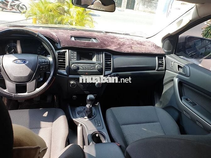 Ford Ranger XLS MT 2018, bảo hành 2026, vay 70%