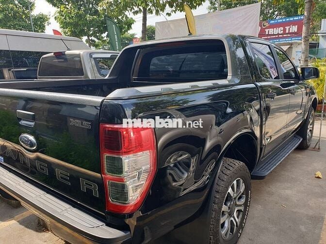 Ford Ranger XLS MT 2018, bảo hành 2026, vay 70%