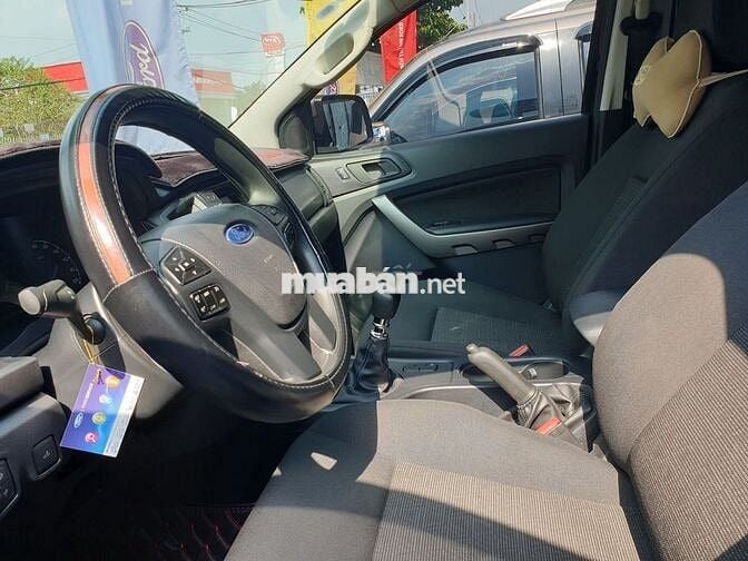 Ford Ranger XLS MT 2018, bảo hành 2026, vay 70%