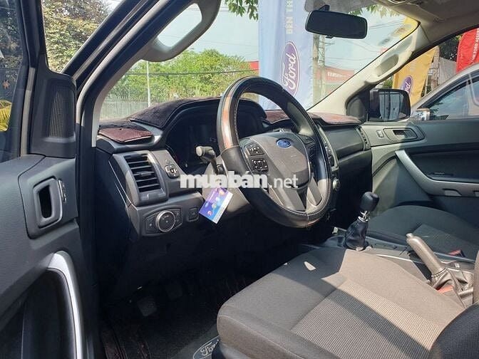 Ford Ranger XLS MT 2018, bảo hành 2026, vay 70%