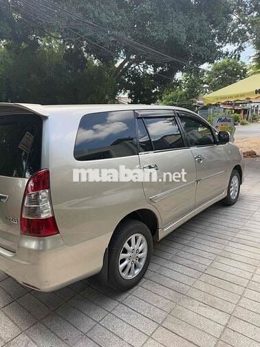 Toyota Innova 2013 2.0G - 190000 km