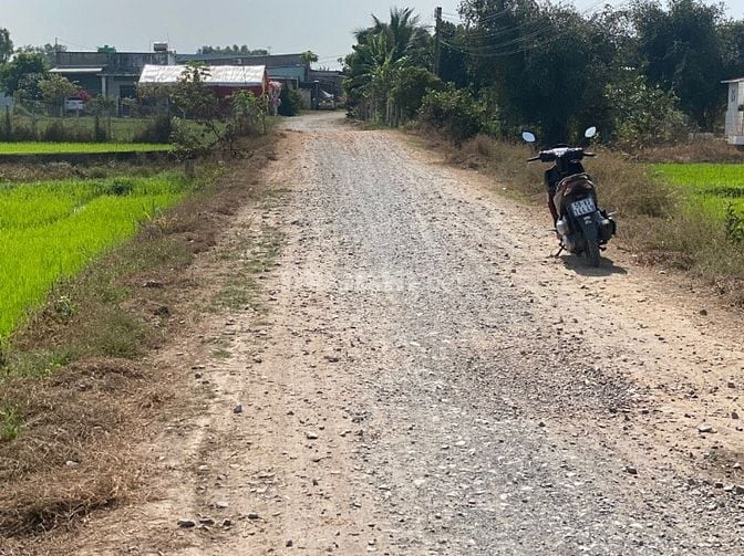 ĐẤT THỔ CƯ, MT ĐƯỜNG ĐÁ MI 6M TẠI THỊ TRẤN HẬU NGHĨA, ĐỨC HÒA, LONG AN