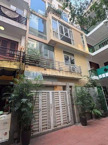 Chính chủ cho thuê nhà tại ngõ to phố Giảng Võ