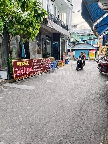 Bán đất hẻm 8m, 4x23m vuông vức, tặng dãy trọ 5 phòng 872/ Quang Trung
