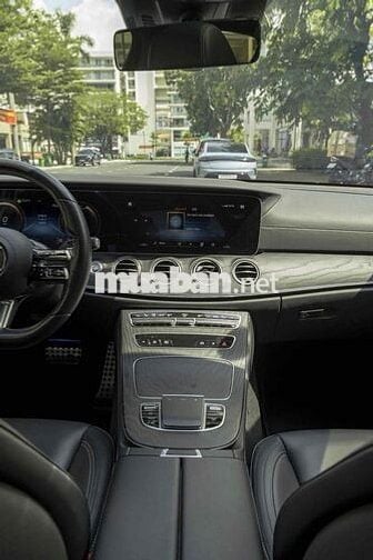 E300_AMG_2022 màu đen nt đen siêu lướt giá tốt