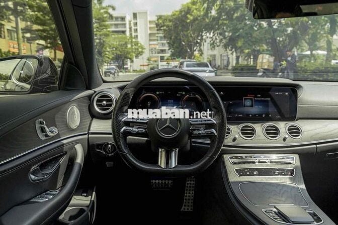 E300_AMG_2022 màu đen nt đen siêu lướt giá tốt