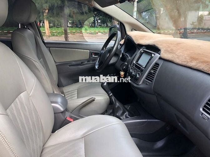 Toyota Innova 2012 E - 280000 km