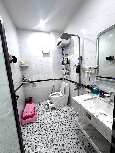 Giảm giá cực sâu nhà đường Bùi Thị Xuân,Q1, giá 2tỷ990