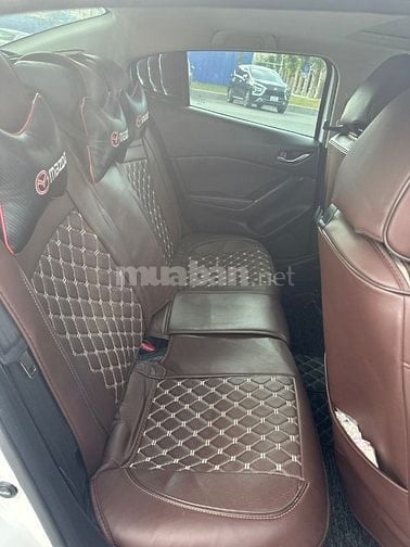 Chính chủ cần bán xe gia đình đang sử dụng. Mazda3 2018 đi hơn 9v. 