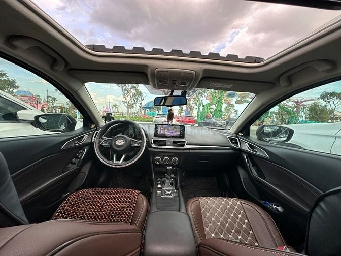 Chính chủ cần bán xe gia đình đang sử dụng. Mazda3 2018 đi hơn 9v. 