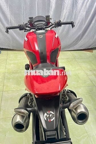 DUCATI 795