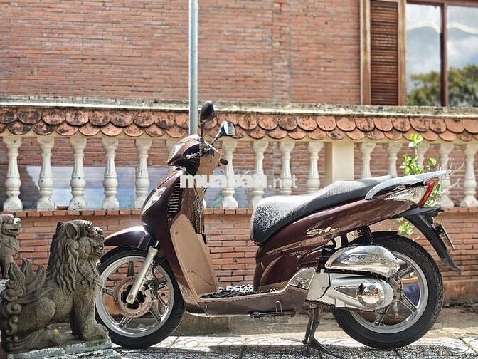 Em muốn bán chiếc Sh 150i 2008 Fi màu Ca Cao
