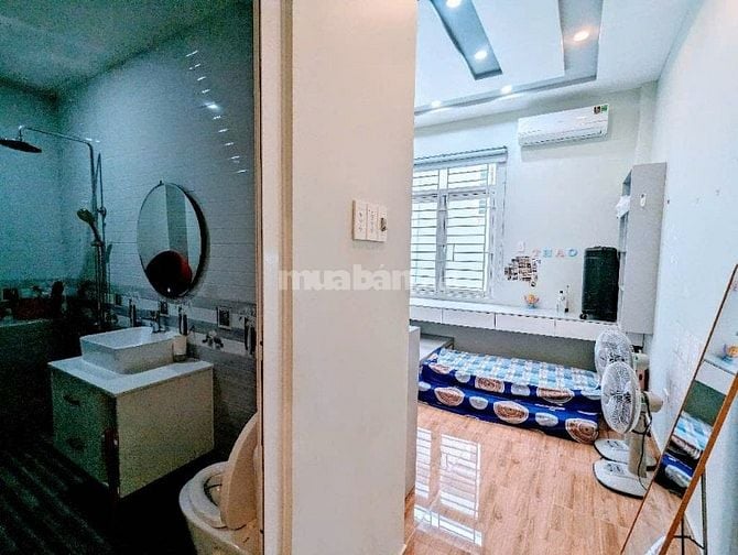 Gần chợ Phước Long, Q.7, DT 5x16m