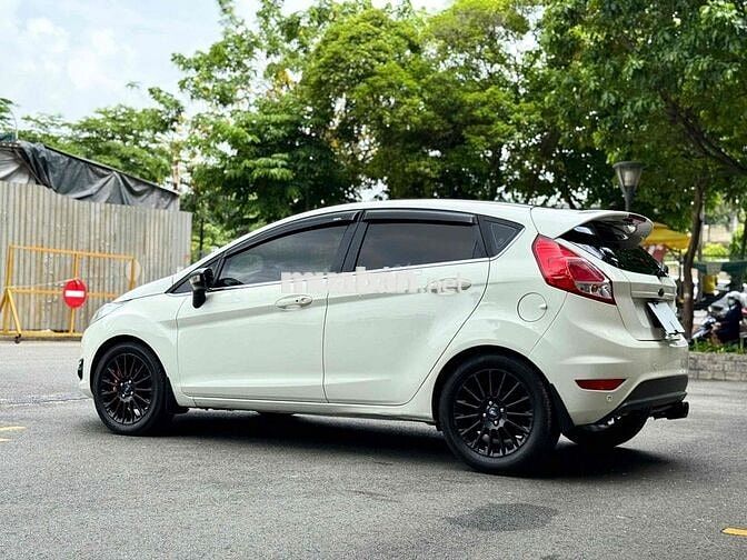 Ford Fiesta 2014 1.5 AT Titanium - 70000 km