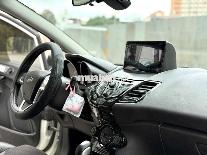 Ford Fiesta 2014 1.5 AT Titanium - 70000 km
