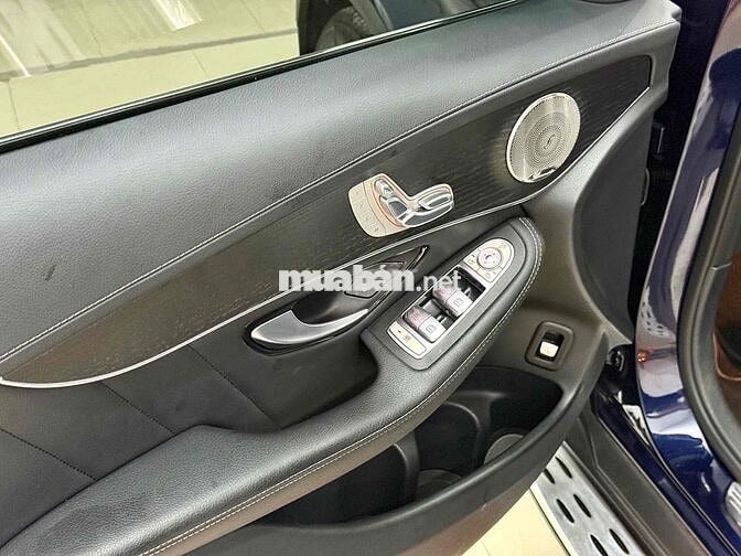 Mercedes Benz GLC 2021 300 4MATIC - 62000 km