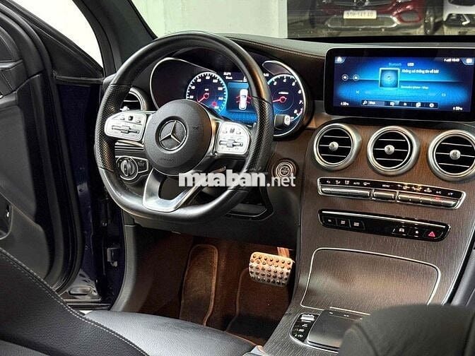 Mercedes Benz GLC 2021 300 4MATIC - 62000 km