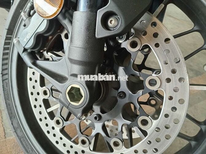 Honda CB1000R Xe chưa hết roda