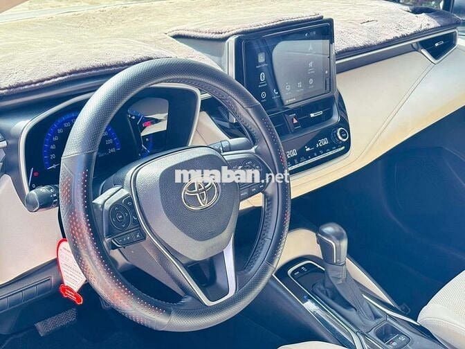 TOYORA ALTIS 2022 1.8 V - 68000 km
