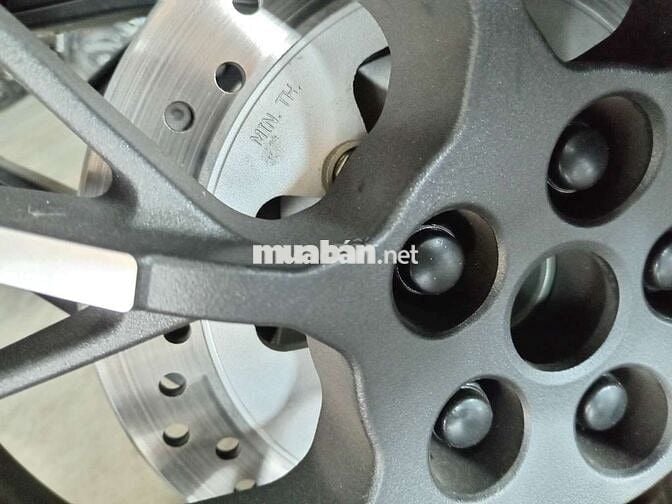 Honda CB1000R Xe chưa hết roda