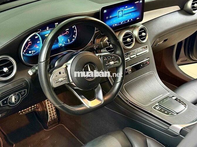 Mercedes Benz GLC 2021 300 4MATIC - 62000 km