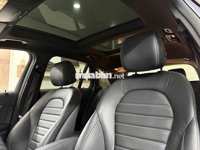 Mercedes Benz GLC 2021 300 4MATIC - 62000 km