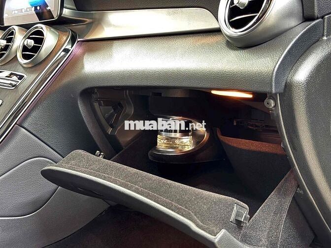 Mercedes Benz GLC 2021 300 4MATIC - 62000 km