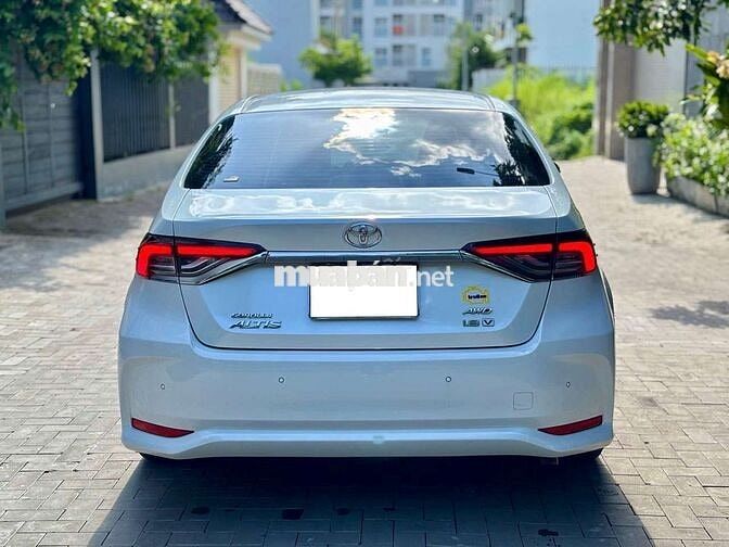 TOYORA ALTIS 2022 1.8 V - 68000 km