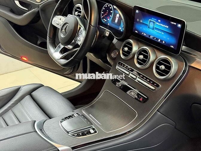 Mercedes Benz GLC 2021 300 4MATIC - 62000 km