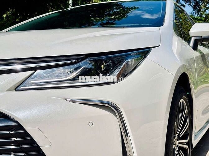 TOYORA ALTIS 2022 1.8 V - 68000 km