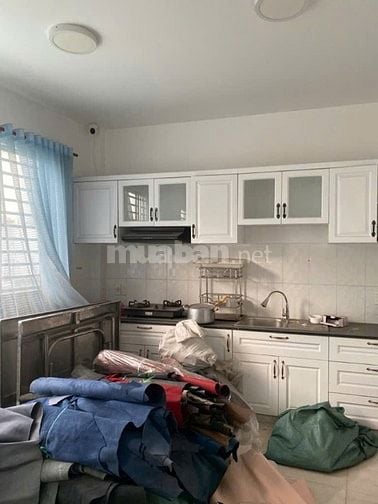 Nhà nở Hậu lớn gần KDC HimLam, DT ~90 m2