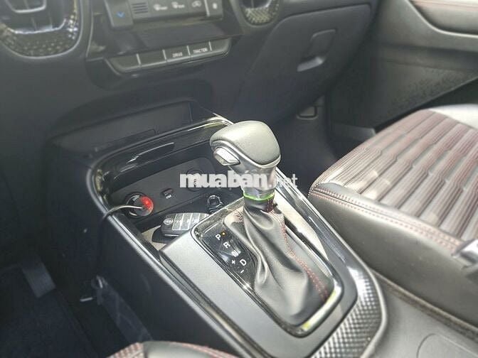 Kia Sonet 2021 Luxury AT - 17000 km
