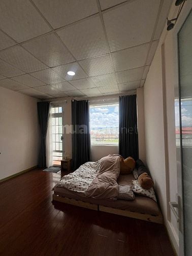 Bán nhà 5,5 tỷ có 1 trệt 1 lầu đường ô tô Ngô Quyền phường 6 Đà Lạt