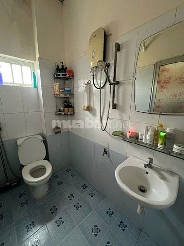 Bán nhà 5,5 tỷ có 1 trệt 1 lầu đường ô tô Ngô Quyền phường 6 Đà Lạt